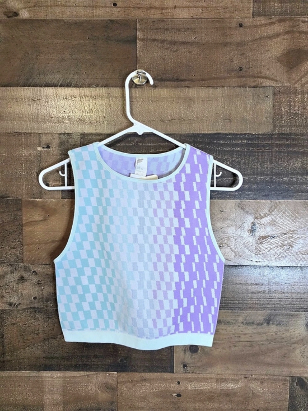 Fabletics  Seamless Croptank Geometric Crop Tank in Purple & Blue Size Lg